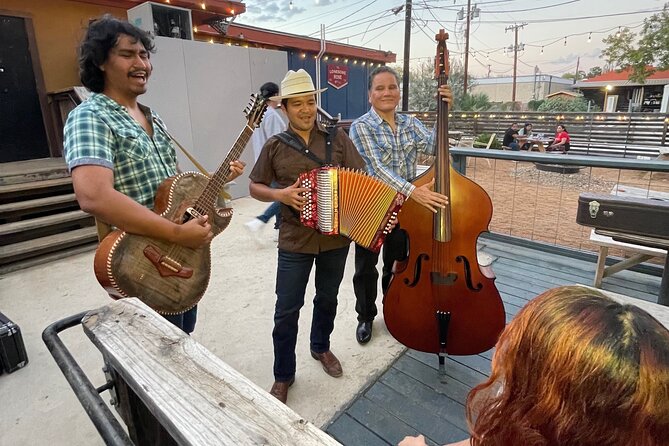 Authentic & Traditional Musial Park Serenade (trio) - Inclusions