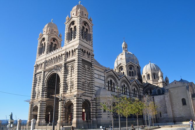 Authentic Visit of Marseille - Exploring Marseille