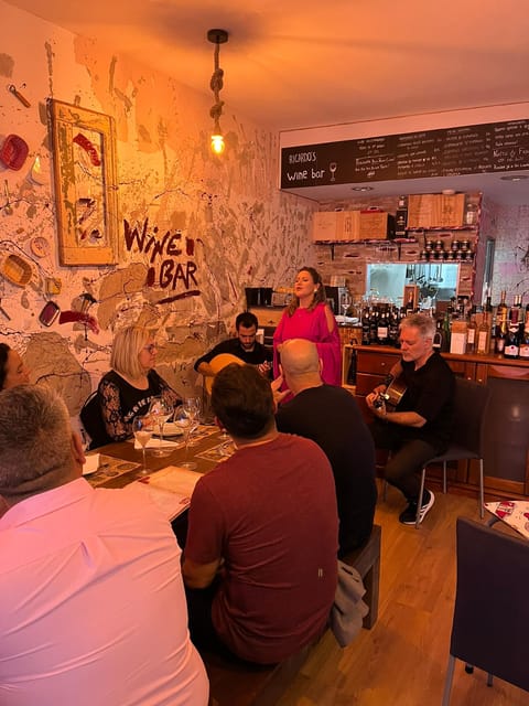 Aveiro: Fados and Dinner - Frequently Asked Questions