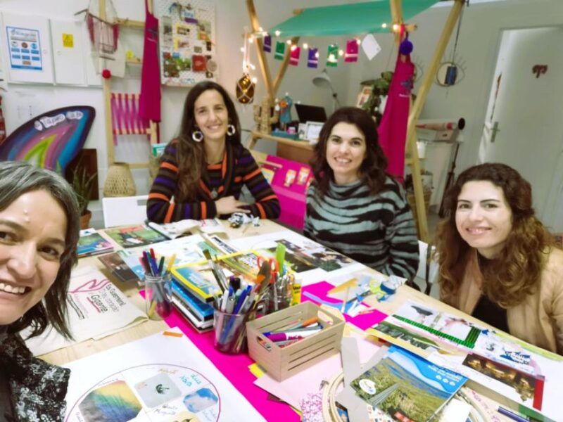 AVEIRO: Women Creativity Collage Workshop - Experience Highlights
