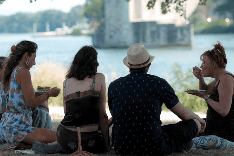 Avignon: Gourmet Picnic With View of the Pont D'avignon - Pricing and Reservations