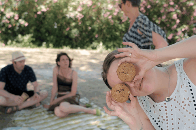 Avignon: Gourmet Picnic With View of the Pont D'avignon - Cancellation Policy