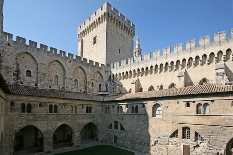 Avignon-Palace of the Popes: The History Digital Audio Guide - Captivating Audio Guide Narration