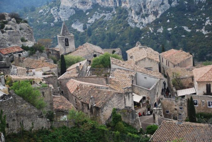Avignon: Pont Du Gard, Saint Remy and Les Baux Half-Day Tour - Saint Remy De Provence