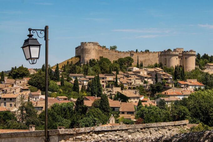 Avignon Private Guided Tour and Wine Tastings From Marseille - Crossing the Famous Saint-Bénézet Bridge