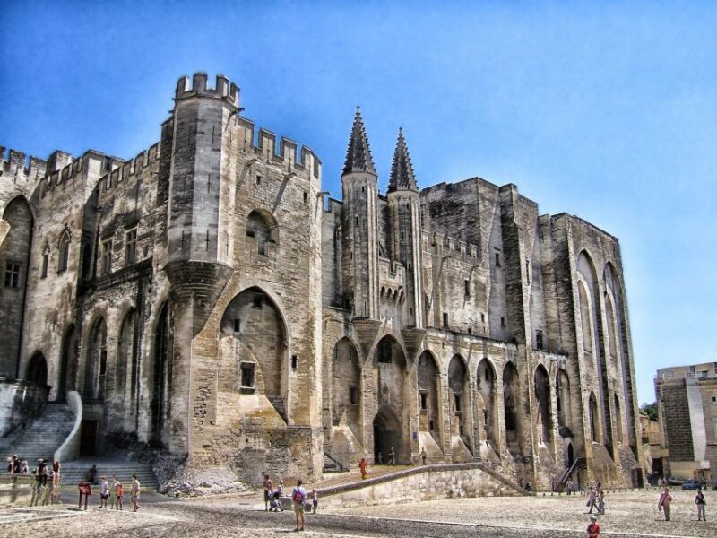 Avignon: Private Walking Tour – Discover History & Heritage - Admire the Medieval Fortifications