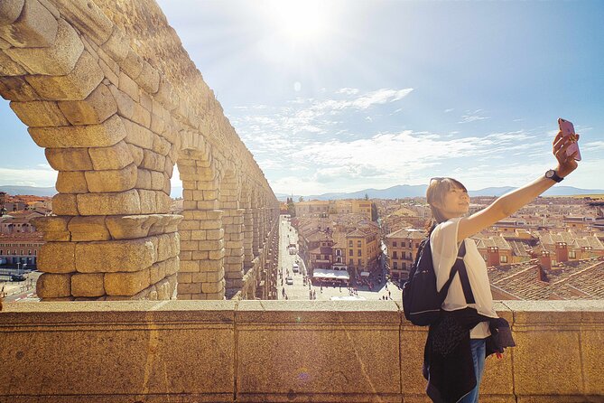 Avila and Segovia Guided Tour and Flamenco Show in Madrid - Arrival and Meeting Details