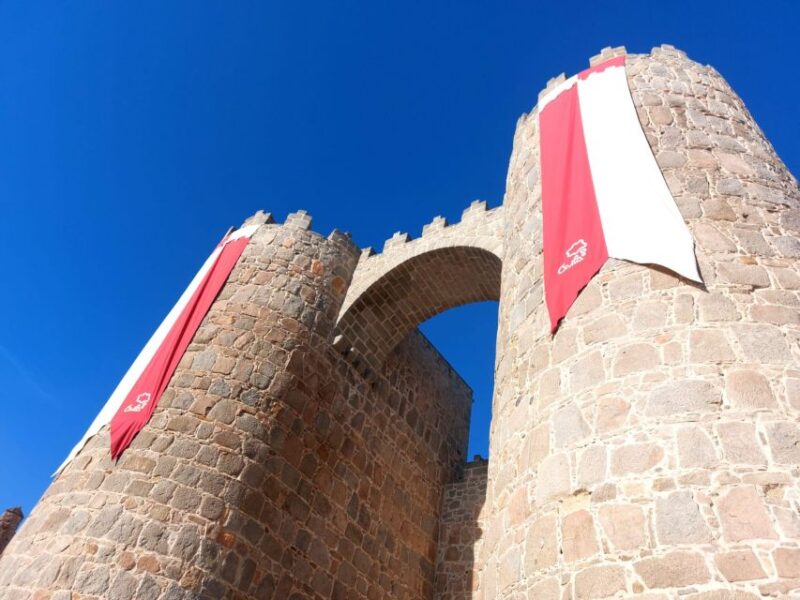 Ávila. Visit Historical Center and Walls - Key Points