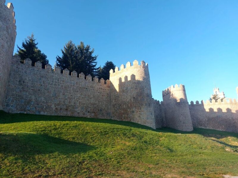 Ávila. Visit Historical Center and Walls - Walls of Ávila