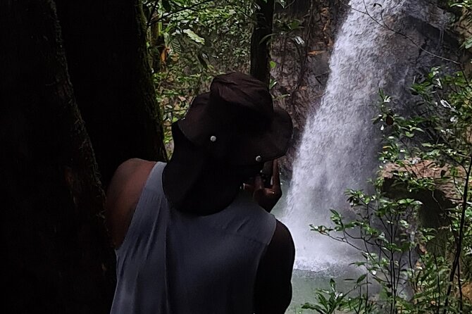 Avocat Waterfall Tour & Beach Stop Adventure - Group Size and Accessibility
