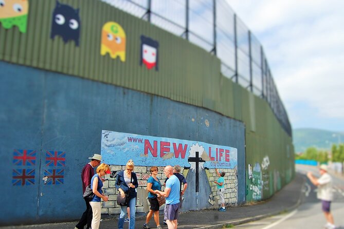 Award Winners Express 2 Hrs Black Taxi Tours and Mural Taxi Tour - Knowledgeable Guides and Personal Insights