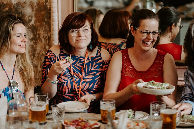 Award-Winning Prague Evening Old Town Food Tour, 4 Drinks Incl. - Additional Tour Considerations
