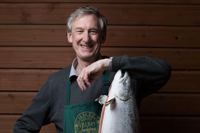 Award-Winning Smoked Salmon Tasting and Private Smokehouse Tour With a Local - Overview of the Smokehouse Tour
