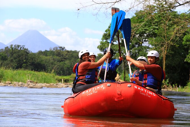 Awesome Class 3 Balsa River Rafting 5-Hour Tour in La Fortuna - Included Amenities