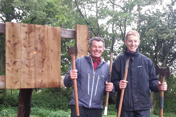 Axe Throwing Session - One Hour - Techniques and Competition
