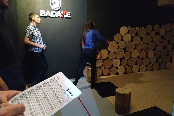 AXE Throwing With Your Friends in BAD AXE Kraków - Accessibility and Recommendations