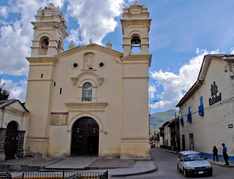 Ayacucho: Colonial Temples | Altarpieces and Architecture | - Tour Accessibility and Recommendations
