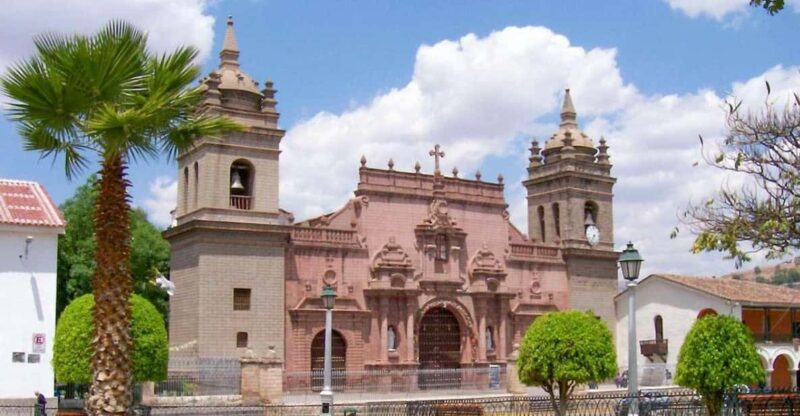 Ayacucho: Colonial Temples | Altarpieces and Architecture | - Key Points