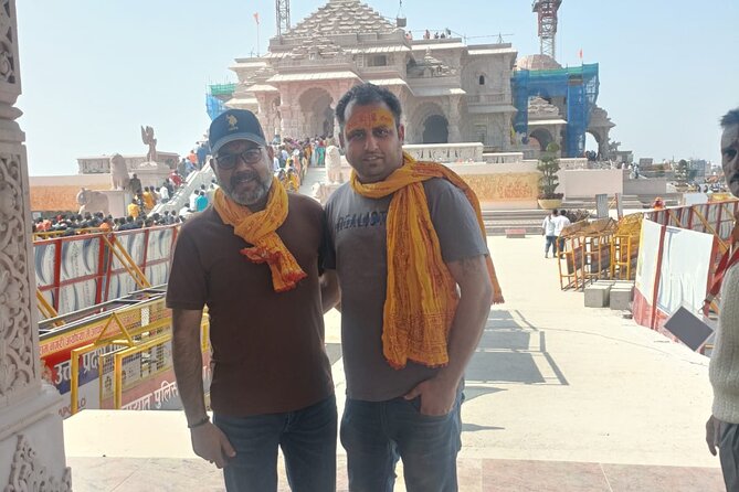 Ayodhya Tour in 3 Days - Visiting Ram Ki Paidi and Swarg Dwar Ghat
