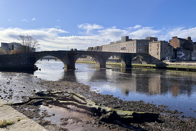 Ayr: Burns Hame Toun Escape Game Adventure - Exploring Burns Statue Square