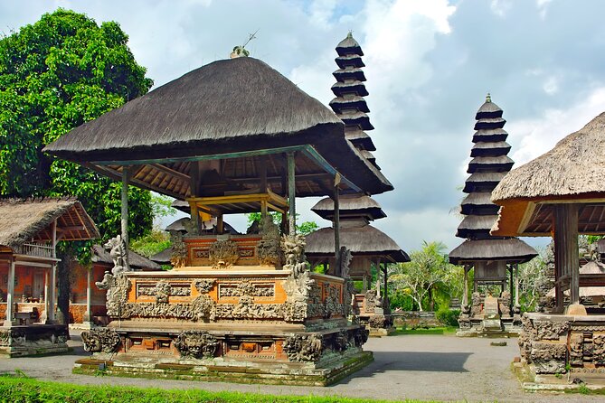 Ayung White Water Rafting and Tanah Lot Sunset Tour - Lunch and Refreshments