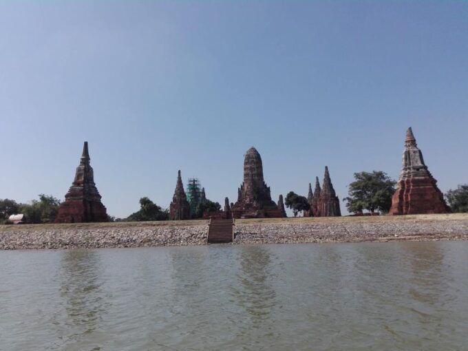Ayutthaya 1-day Private Tour : UNESCO World Heritage Site - Wat Mahathat and Buddha Head