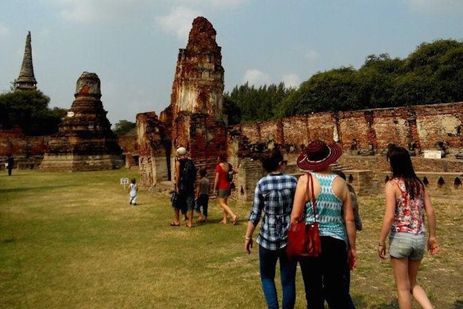 Ayutthaya UNESCO Temples Small Group Tour With Lunch - Water and Umbrellas