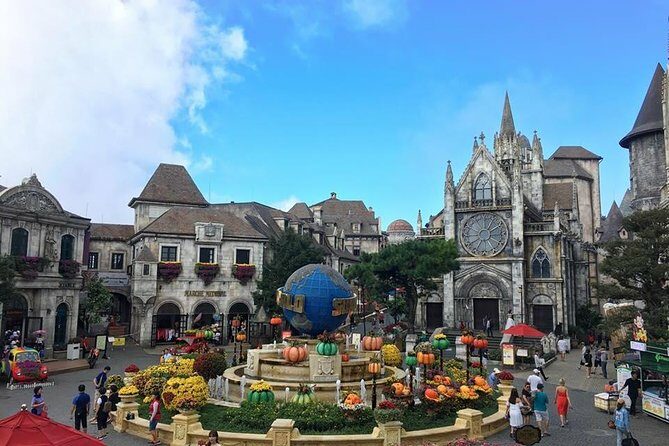 Ba Na Hills & Golden Bridge Day Tour from Da Nang - Transportation & Group Size