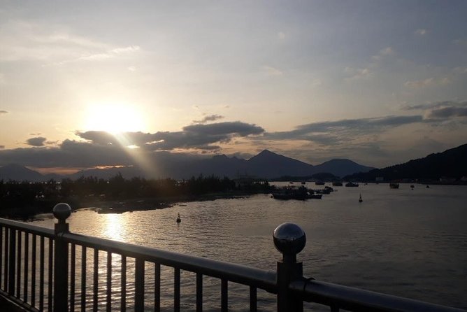 Ba Na Hills Golden Hands Bridge Sunset Review - Group Size and Pricing