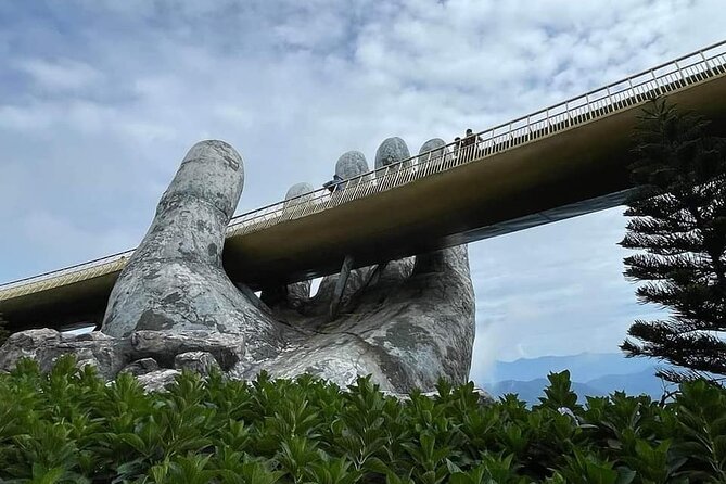 Ba Na Hills Private Tour & Golden Bridge With Both Hands - Experiencing the Golden Bridge