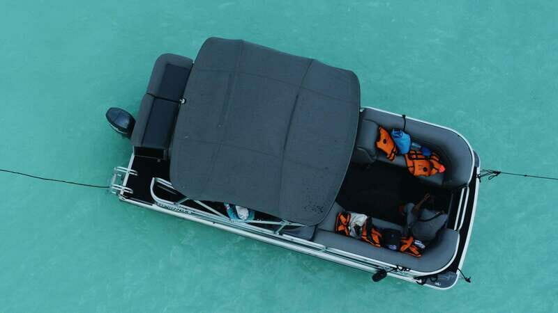 Bacalar: 3-hr Pontoon Boat Tour with Beach Club + Kayaks - A Closer Look at the Experience