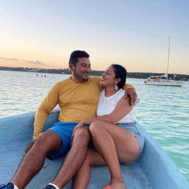 Bacalar: Beach Club, Pontoon Tour, and Kayaking Adventure - Kayaking Adventure on the Lagoon