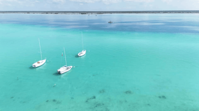 Bacalar: Full Day Pass, Mayan Brunch and Tour at Beach Club - Dining Experience