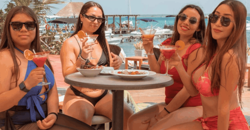 Bacalar: Lagoon Pontoon Tour & Beach Club Day Pass - Key Points