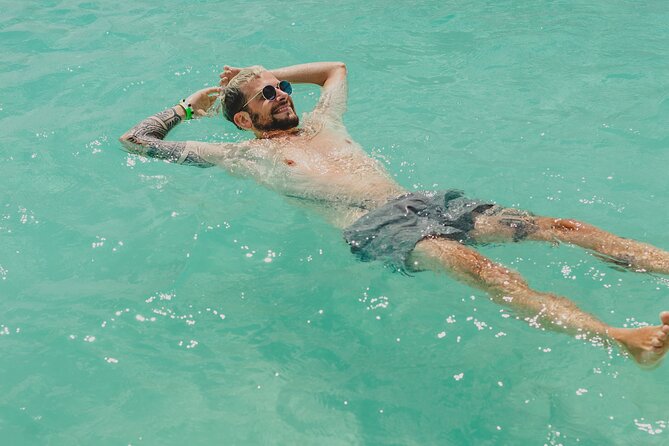 Bacalar Lagoon Sightseeing Boat Tour With Open Bar and Snacks - Enjoy the Open Bar