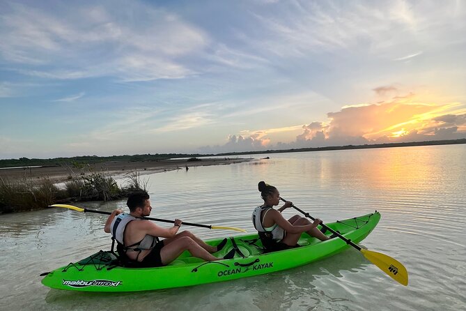 Bacalar Sunrise in Kayak - Meeting Point and Timing