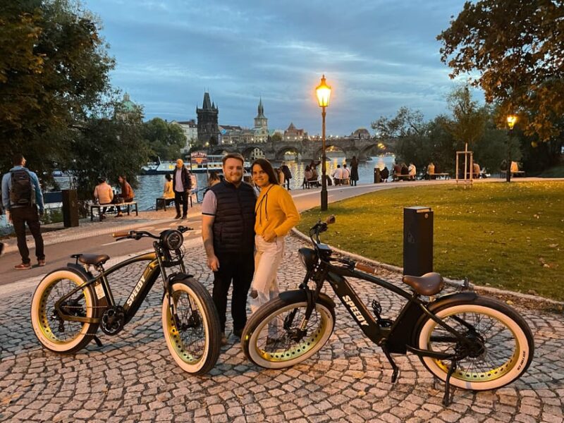 Bachelorette/Bachelor Party - City Sightseeing E-Bike Tour - Key Points