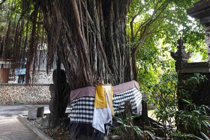 Backlanes and Hidden Sites: A Self-Guided Audio Tour in Seminyak - The VoiceMap App Experience