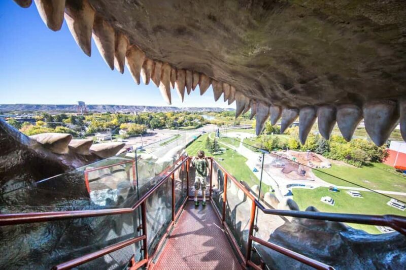 Badlands Tour: Drumheller with Museum, Hoodoos & Dinosaurs - Key Points