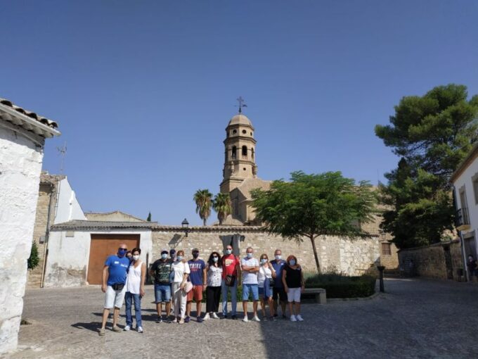 Baeza: City Highlights Walking Tour in Spanish - Pricing and Availability