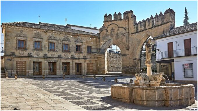 Baeza: Walking Tour of Notable Monuments - Plaza De Santa María