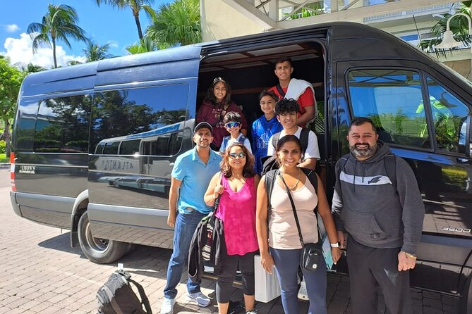 Bahamas Airport Transportation W/Free Grocery Stop- Round Trip - Service Overview