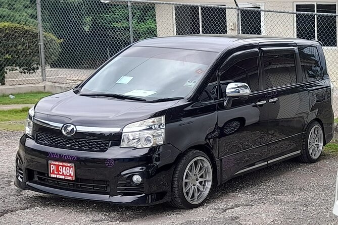 Bahia Principe Grand Jamaica Private Airport Transfer - Vehicle and Amenities