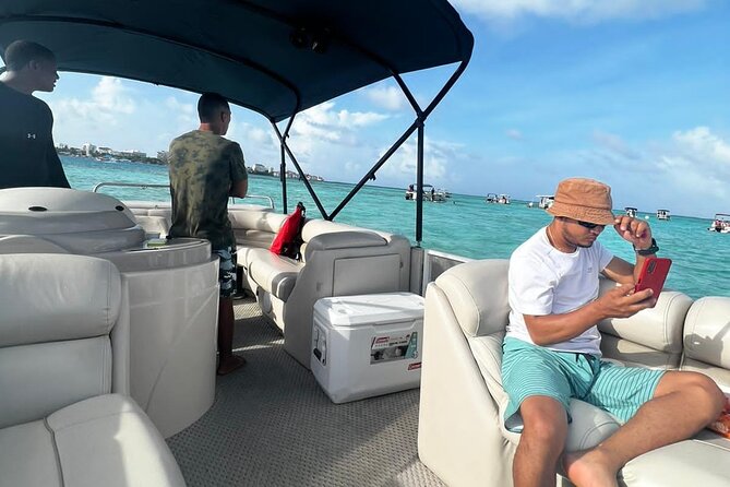Bahia Tour, Visit to the Aquarium, Bathing Stops in San Andres. - Tour Overview