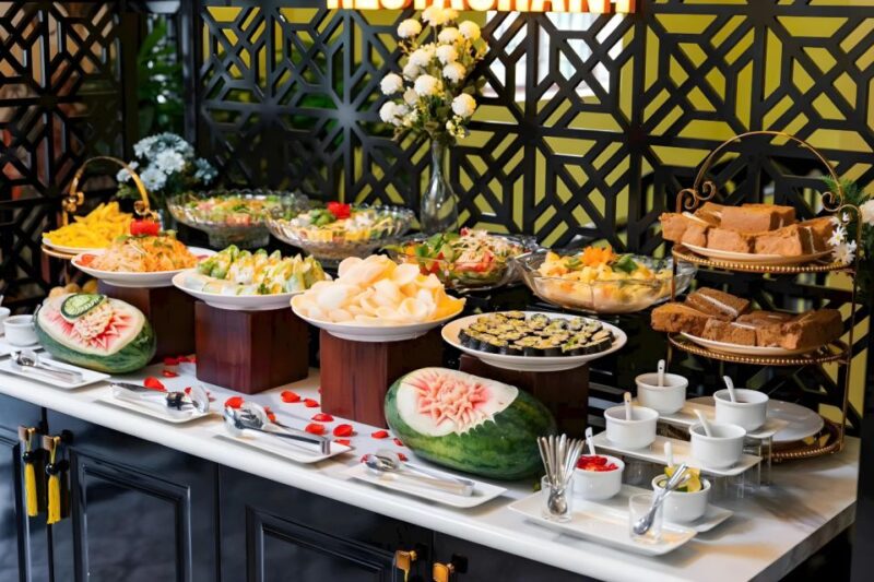Bai Dinh Pagoda, Trang an Bamboo Boat, Buffet Lunch, Cycling - Key Points