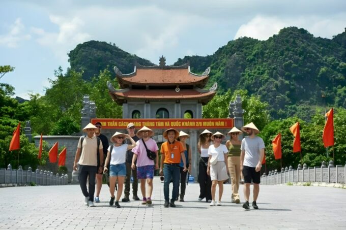 Bai Dinh Pagoda, Trang an Bamboo Boat, Buffet Lunch, Cycling - Frequently Asked Questions