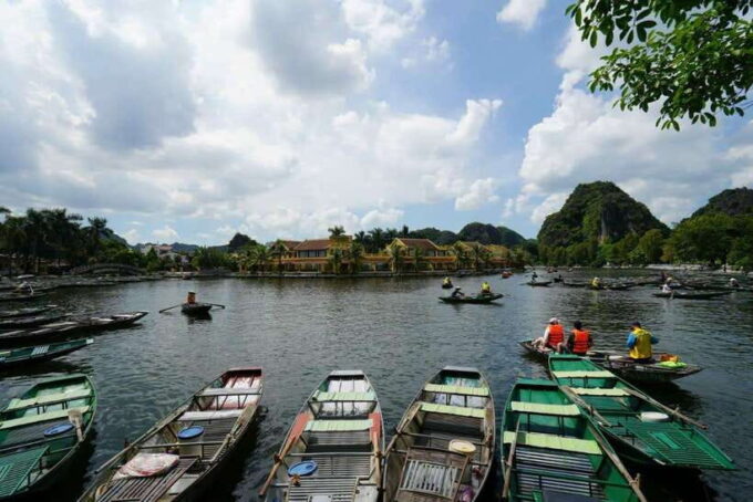 Bai Dinh - Trang An - Mua Cave Full Day - Trang An Landscape Complex: Serene Boat Ride