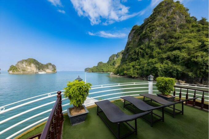 Bai Tu Long Bay 2D1N on Luxury Cruise - Accommodation and Amenities