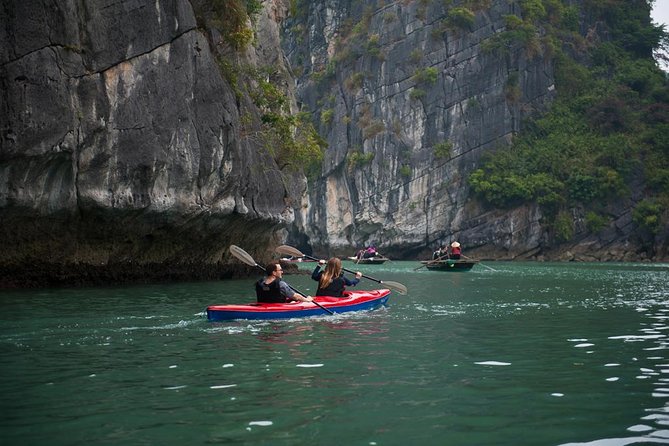 Bai Tu Long Bay Deluxe Cruise 2D1N: Fishing Villages, Meals, Cave, Kayaking - Exploring Thien Canh Son Cave