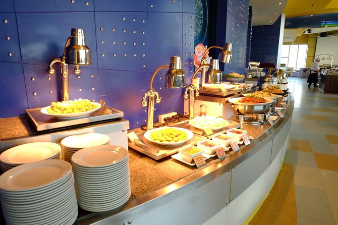 Baiyoke Sky Restaurant - Dining Experience and Entertainment